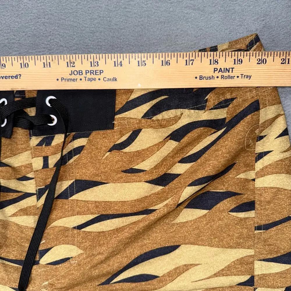 Under Armour Shorts Mens‎ 40 Swim Trunks Board Camouflage Heat Gear 10 Inch Pool